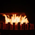 Eine Reihe von elektrischen Heizpatronen für industrielle Anwendungen, die in Maschinen zur Temperaturregelung eingesetzt werden.